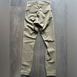 Lululemon Green Wunder Under Size 4